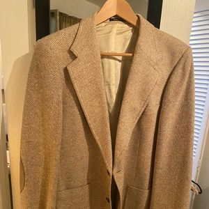 Vintage men’s Yves Saint Laurent blazer in beige size 38-40R